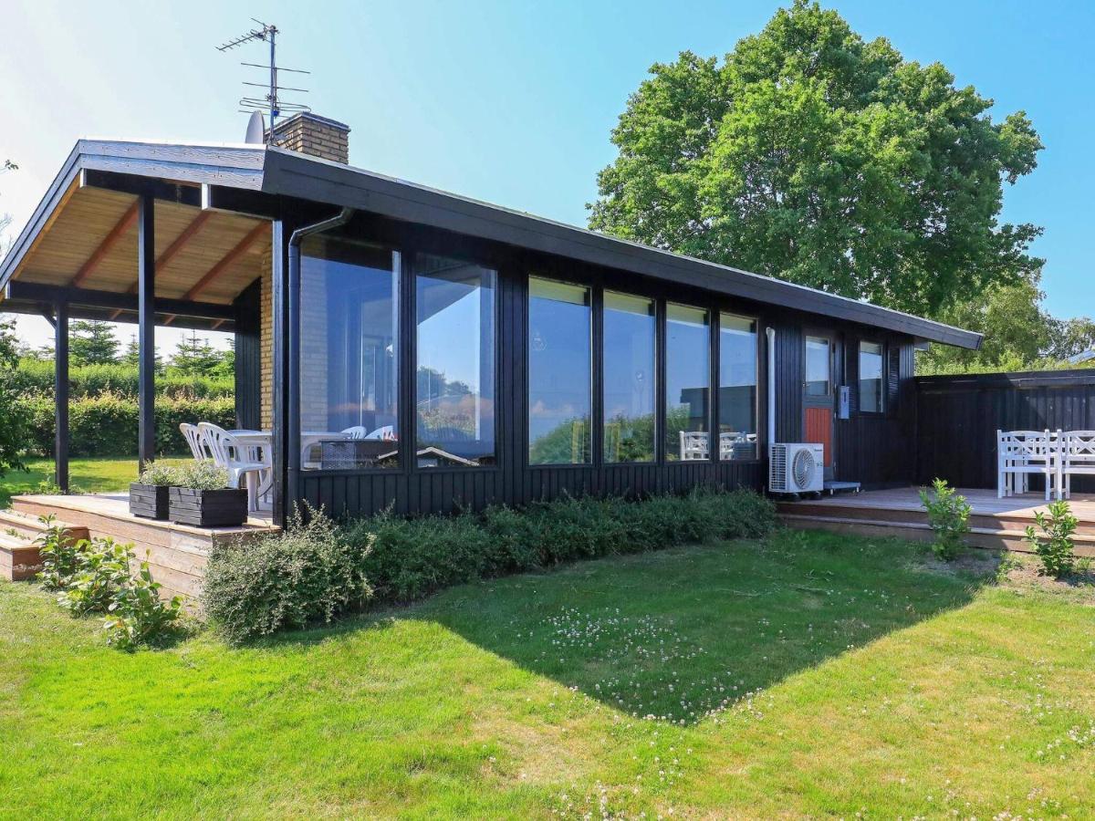 6 Person Holiday Home In Hesselager Zimmer foto