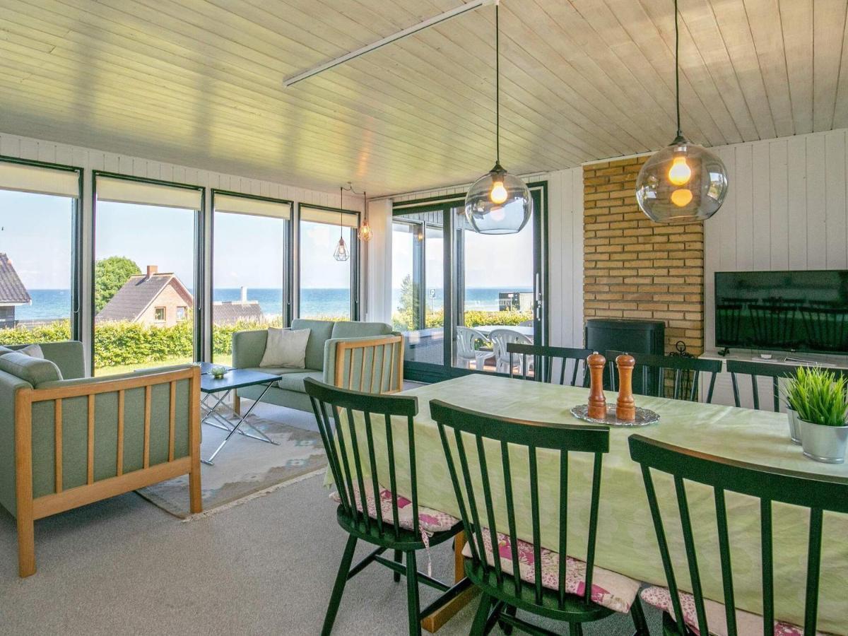 6 Person Holiday Home In Hesselager Zimmer foto