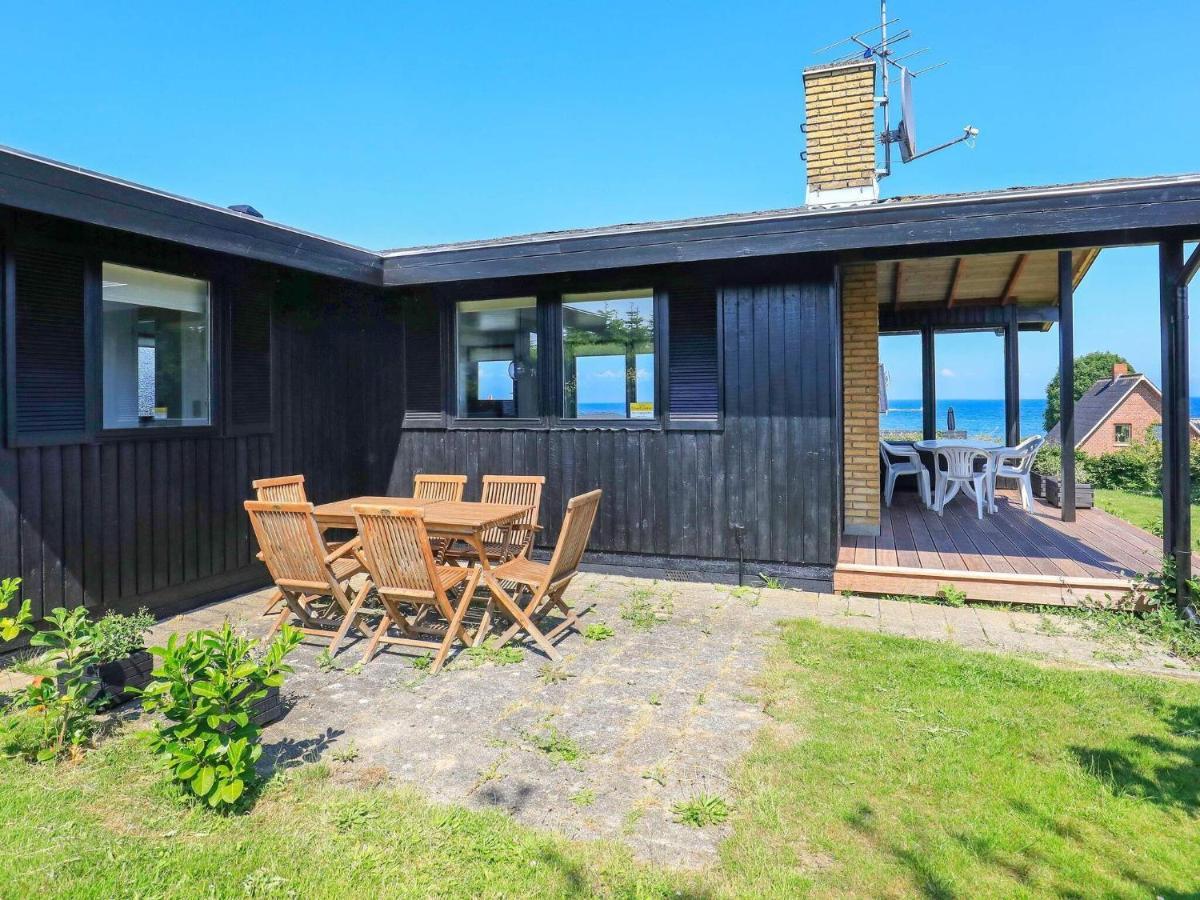 6 Person Holiday Home In Hesselager Exterior foto